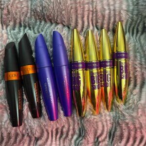 (8) Black Mascaras